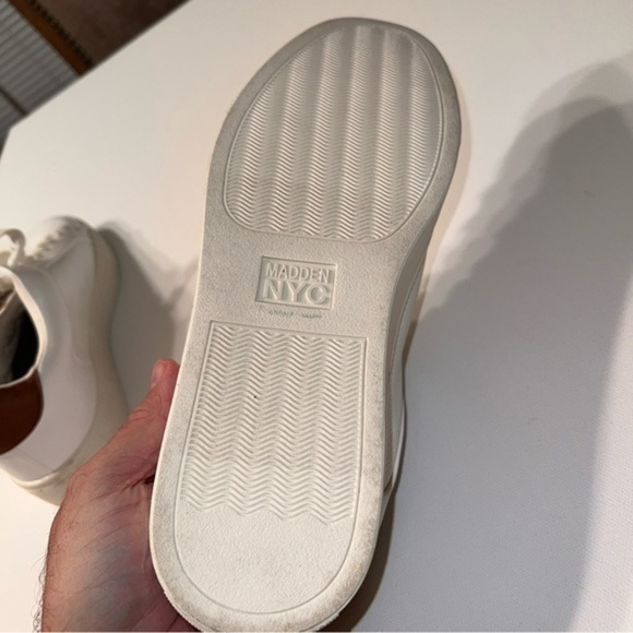 Madden NYC Women's WhiteLace-up Casual Dress Comfort Shoe Women's Size 7.5 - Picture 12 of 12